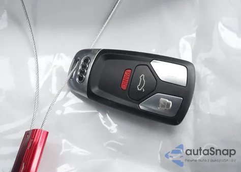 2018 Audi A4 2.0T Progressiv z USA, uszkodzony, nr VIN WAUBNAF43JA078288